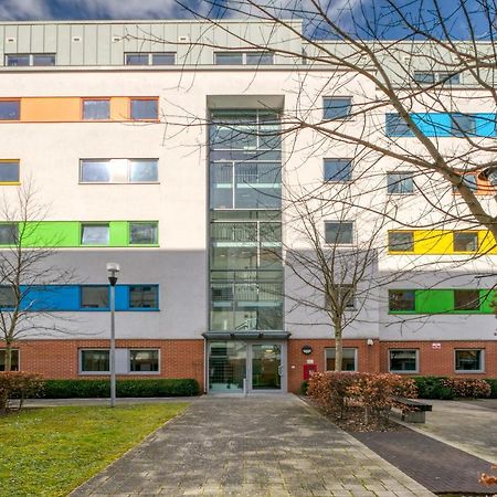 Bright & Central Room In Luton, Sleeps 2 Luton  Eksteriør bilde