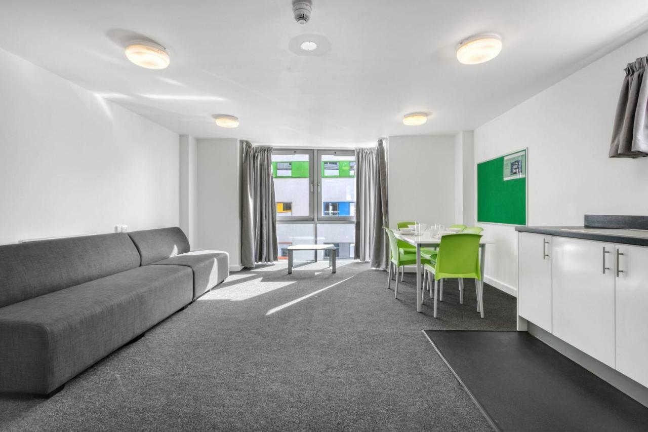 Bright & Central Room In Luton, Sleeps 2 Luton  Eksteriør bilde